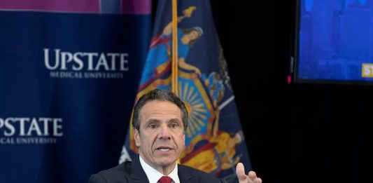 Inmigrantes indocumentados de Nueva York demandaron este martes al gobernador Andrew Cuomo la creación de un fondo de 3.500 millones de dólares para trabajadores excluidos del estímulo económico aprobado por el Congreso