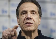 Cuomo, en su rueda de prensa diaria, explicó que se está trabajando en la vuelta progresiva a la normalidad, pero insistió en que Nueva York tiene que hacerlo de una forma extremadamente cuidadosa.