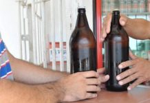 Ansiedad y estrés por confinamiento aumentan la venta alcohol en Puerto Rico El ocio, la ansiedad, el estrés y la preocupación debido al confinamiento para evitar la propagación del coronavirus son algunos de los factores que han contribuido a un aumento de la venta y consumo de bebidas alcohólicas.