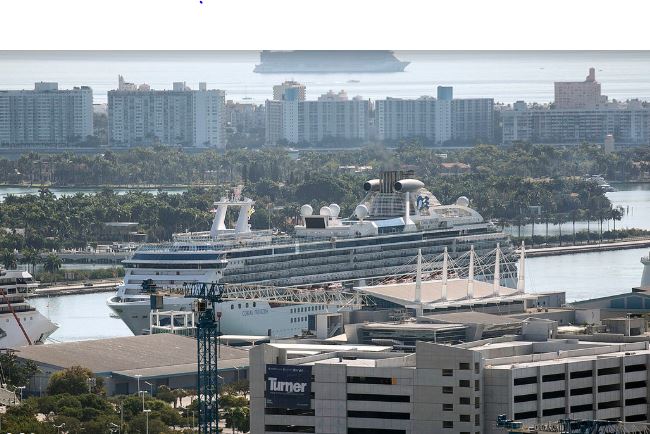 Aunque no hay c&aacute;lculo exacto de cu&aacute;ntos son los trabajadores del mar en estas condiciones, la Guardia Costera se&ntilde;al&oacute; esta semana que solo en aguas de Florida hay por los menos 35.000 que est&aacute;n embarcados.