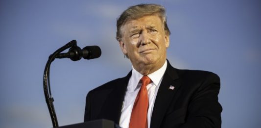 El NYT insiste en que en al menos 600 ocasiones el presidente ha recurrido al autobombo, que muchas veces ha acompañado de "exageraciones y falsedad".