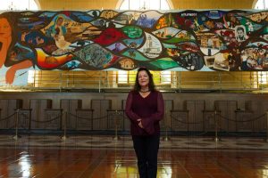 El Museo de Historia Natural del Condado de Los Ángeles compró "Historia de Los Ángeles: una perspectiva mexicana", una emblemática obra de la artista chicana Bárbara Carrasco