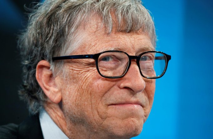 La Fundaci&oacute;n Bill y Melinda Gates, que preside junto a sus esposa, es el segundo mayor donante de fondos a la OMS, con una aportaci&oacute;n de en torno al 10 % del presupuesto.