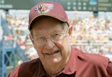 Bobby Winkles, el piloto que convirtió al Arizona State en un poder nacional y pasó a administrar y entrenarse en las Grandes Ligas, murió a los 90 años.