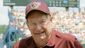 Bobby Winkles, el piloto que convirti&oacute; al Arizona State en un poder nacional y pas&oacute; a administrar y entrenarse en las Grandes Ligas, muri&oacute; a los 90 a&ntilde;os.
