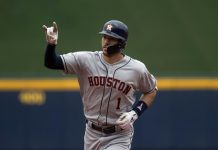 Los peloteros puertorriqueños el parador en corto Carlos Correa y el receptor Martín Maldonado, ambos de los Astros de Houston, buscan llevar ayuda a su país, que se encuentra en crisis debido a la pandemia del coronavirus.