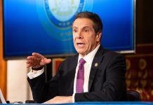 Cuomo se verá con Trump tras leve repunte en Nueva York de muertes por virus Cuomo, que mantiene una muy tensa relación con el presidente del país, sostiene que la reapertura paulatina de la economía en el país debe ir acompañada de una extensa campaña de análisis clínicos.