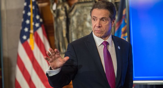 "Es un plan muy basado en hechos y datos para reabrir por regiones, que las mantendrá seguras y permitirá reactivar la economía por fases", explicó el gobernador Andrew Cuomo.