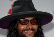Draco Rosa lanza versión remasterizada en doble vinilo de su disco "Mad Love" El cantautor puertorriqueño Draco Rosa ha lanzado "Mad Love Luxe", una versión remasterizada en doble vinilo de su disco "Mad Love"