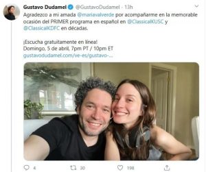 Gustavo Dudamel est&aacute; aprovechando estos d&iacute;as de confinamiento por el coronavirus para asomarse en la radio con el programa "En casa con Gustavo". 