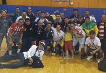 Integrantes del sexteto Delfín de Manta, que bajo la batuta del "Presi" Mario Muentes, conquistó el año pasado el tricampeonato en la HONDUCOL Liga de Indoor Futbol. (Cortesía DelMan)