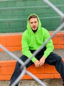 El artista colombiano Llane le reveló que su nueva canción "Pa' ti" representa la música con la que lleva soñando desde que tenía 18 años