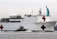 El buque médico que el presidente Donald Trump envió a Nueva York para aliviar la crisis hospitalaria de la ciudad, epicentro del coronavirus SARS-CoV-2, ha aceptado solo a 20 pacientes pese a contar con 1.000 camas.