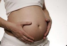 Las medidas de confinamiento y otras consecuencias de la pandemia del coronavirus pueden resultar en millones de embarazos no deseados por las dificultades de muchas mujeres para acceder a anticonceptivos