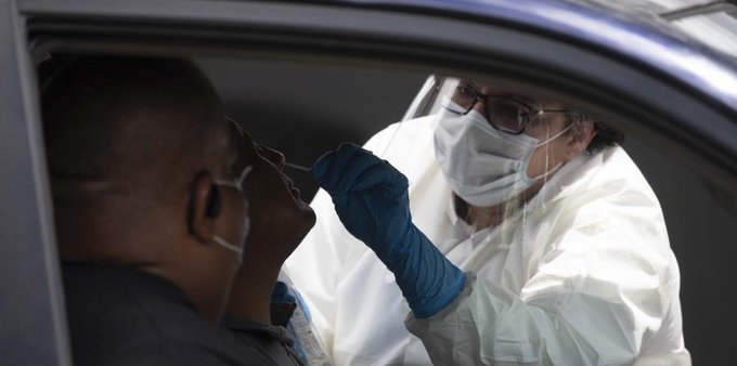 Estados Unidos sobrepasó las 50.000 muertes a causa del coronavirus, cifra que dobla las escalofriantes estadísticas de Italia, el país más golpeado en Europa por la pandemia.