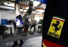Ferrari amplía la suspensión de su producción en Italia hasta el 3 de mayo La empresa italiana anunció recientemente un plan que pondrá en marcha cuando reabra sus fábricas y que consentirán proteger a los empleados frente a la pandemia.