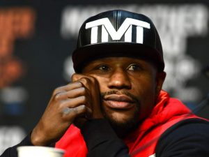 El expúgil estadounidense Floyd Mayweather Jr. desveló los fallecimientos recientes de su exnovia y de un tío, al tiempo que se comprometió a ayudar a las comunidades afectadas por la pandemia del coronavirus.