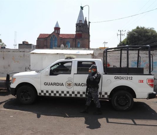 Más de 2.000 agentes del Ejército, la Marina y la Guardia Nacional se integrarán a las labores de vigilancia en la Ciudad de México para cubrir la falta de centenares de agentes de policía en confinamiento