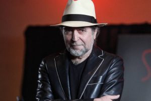 El cantante Joaqu&iacute;n Sabina ha protagonizado una fugaz reaparici&oacute;n p&uacute;blica en las &uacute;ltimas horas