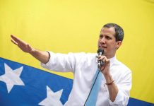 Guaidó: Venezuela no puede decidir entre la pandemia o el hambre El líder opositor venezolano Juan Guaidó, reconocido como presidente interino del país por más de 50 naciones, consideró este jueves que el drama de Venezuela es que no puede decidir entre la pandemia o el hambre