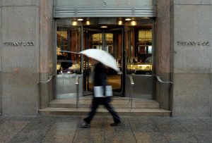 La mítica joyería Tiffany & Co. anunció este lunes que donará 1 millón de dólares para luchar contra la pandemia del coronavirus