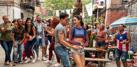 La versión cinematográfica de "In the Heights" cuenta en su elenco con Lin-Manuel Miranda acompañado por Anthony Ramos, Rita Moreno, Melissa Barrera y Corey Hawkins, entre otros.