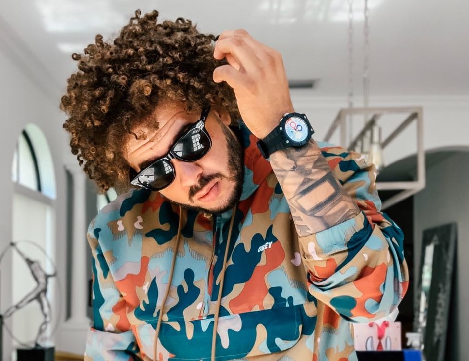 Ganador de tres Latin Grammys y nominado por dos Grammys americanos, Maffio ha visto las posibilidades del trabajo duro y la pasi&oacute;n en la m&uacute;sica. 