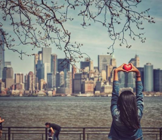 Los inmigrantes constituyen el mayor porcentaje de la fuerza de trabajo en proyectos y servicios relacionados con la construcción, que es una de las industrias más grandes y poderosas de la ciudad de Nueva York.