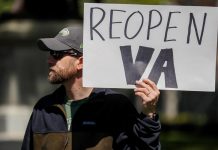 Las protestas se están multiplicando en distintas partes de EE.UU. para presionar al presidente Donald Trump y a los gobernadores de los estados para que levanten las medidas de confinamiento