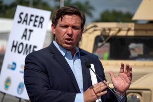 El gobernador de Florida, Ron DeSantis, afirmó este viernes que no tiene decidida una fecha para "reabrir" el estado y aseguró que su intención es hacerlo "con método y seguridad"