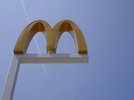 Las manifestaciones de este jueves siguen la estela de las protestas que iniciaron el domingo en Los Ángeles algunos trabajadores de McDonald's.