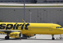 Unos 150 hondureños atrapados en EEUU por el COVID-19 regresan este sábado El cónsul general de Honduras en Miami, Ricardo Estrada, confirmó la salida de este vuelo de la compañía Spirit con destino a San Pedro Sula, que partirá del aeropuerto de Fort Lauderdale el 18 de abril.