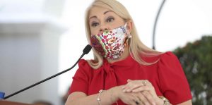 La gobernadora de Puerto Rico, Wanda Vázquez, ha anunciado este martes que en los "próximos días presentaremos un plan responsable para iniciar algunas actividades económicas".