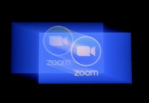 Zoom se actualiza para dar respuesta a las críticas de falta de seguridad Uno de los problemas más habituales que están encontrando sus usuarios es que internautas que no han sido invitados aparecen por sorpresa en las teleconferencias, un fenómeno bautizado como "zoombombing".