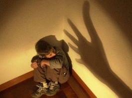 Autoridades piden estar atentos al abuso infantil durante la pandemia La Fiscalía de El Bronx pidió a la comunidad estar alerta ante la posibilidad de que los niños sean víctimas de abuso o negligencia durante el confinamiento.