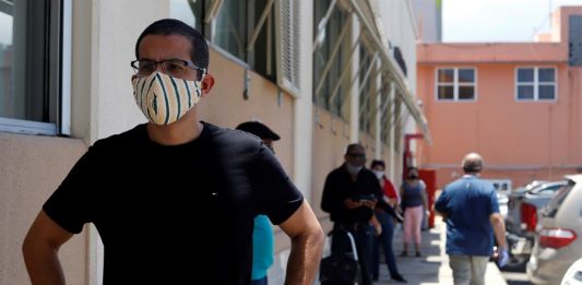 El total de fallecidos por el Covid-19 en Puerto Rico es de 67 personas tras el anuncio de tres nuevas muertes, mientras que el de casos positivos incrementó en 80 personas hasta situarse en 995.
