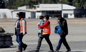 Las medidas tomadas para ayudar económicamente a los indocumentados afectados por el COVID-19 en California han desatado una disputa política