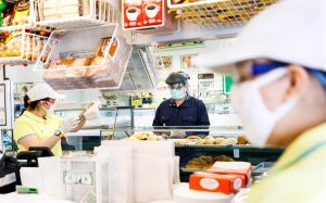 EE.UU. alcanz&oacute; este martes los 25.239 muertos por COVID-19, casi la mitad solo en Nueva York, mientras se han disparado las alarmas por el peligro de una interrupci&oacute;n de la cadena del suministro de carne tras el cierre de varias instalaciones
