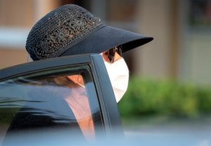 El COVID-19 sigue contagiando y segando vidas humanas en Florida, donde ya se acumulan 28.832 casos y 960 muertes, y también enviando miles de personas al desempleo