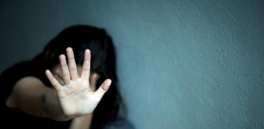 Wanda Vázquez, ha emplazado al Departamento de Justicia y la Oficina de la Procuradora de las Mujeres a que investiguen un presunto caso de acoso sexual a menores de edad