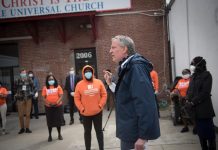 "No vamos a dejar que ningún neoyorquino pase hambre", subrayó el alcalde, Bill de Blasio