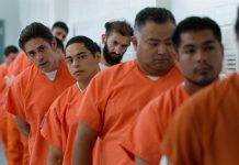 "The Infiltrators" denuncia el sistema migratorio de EEUU desde sus entrañas Desenmascarar al enemigo desde dentro, llegar a sus entrañas para desnudarlo. Esa era la meta de los protagonistas de "The Infiltrators"