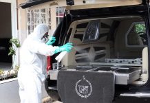 Al crematorio sin velar: así se tratan cuerpos con COVID en Ciudad de México La neumonía COVID-19 ha dejado hasta el momento 136 muertos en Ciudad de México, una urbe donde las funerarias, que preparan contingencias ante fases más crudas de la pandemia