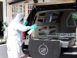 Al crematorio sin velar: así se tratan cuerpos con COVID en Ciudad de México La neumonía COVID-19 ha dejado hasta el momento 136 muertos en Ciudad de México, una urbe donde las funerarias, que preparan contingencias ante fases más crudas de la pandemia