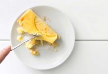 Las personas cuyas dietas consisten principalmente en carnes altamente procesadas, alimentos ricos en almidón como papas, así como galletas y pasteles, tienen más probabilidades de desarrollar demencia.