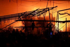 Un incendio en la Central de Abasto de la Ciudad de M&eacute;xico, considerado el mercado m&aacute;s grande del mundo, dej&oacute; ocho heridos y oblig&oacute; a la evacuaci&oacute;n de unas 200 personas