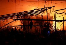 Ocho heridos y 200 evacuados por incendio en mercado de la Ciudad de México Un incendio en la Central de Abasto de la Ciudad de México, considerado el mercado más grande del mundo, dejó ocho heridos y obligó a la evacuación de unas 200 personas