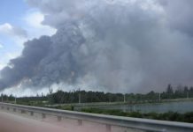 Un incendio forestal activo ha quemado más de 1.400 acres (566 hectáreas) en el sur de la Florida, la mayor parte en áreas del Parque Nacional Everglades