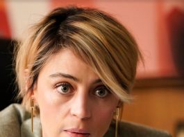 La actriz mexicana Ilse Salas estaba interpretando a "Medea" en el teatro cuando recibió la oferta de recrear a Constanza en "100 días para enamorarnos"
