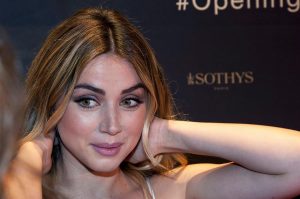 Ana de Armas es ya uno de los grandes referentes latinos en Hollywood y, ante el estreno ma&ntilde;ana en Netflix de la cinta "Sergio", se mostr&oacute; sorprendida de que la inspiradora y desgraciada historia del gran diplom&aacute;tico brasile&ntilde;o Sergio Vieira de Mello no hubiera llegado antes a la pantalla.